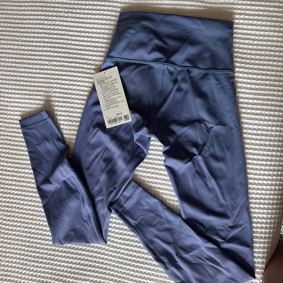 Lululemon Wunder Train Leggings 28" - Picture 3 of 4